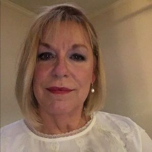 Meet your Posher, Nora